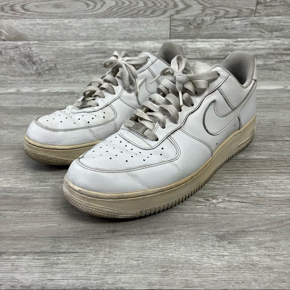Nike Air Force 1 Size 11.5 Men’s White Low Top Sneakers All White - Picture 2 of 8